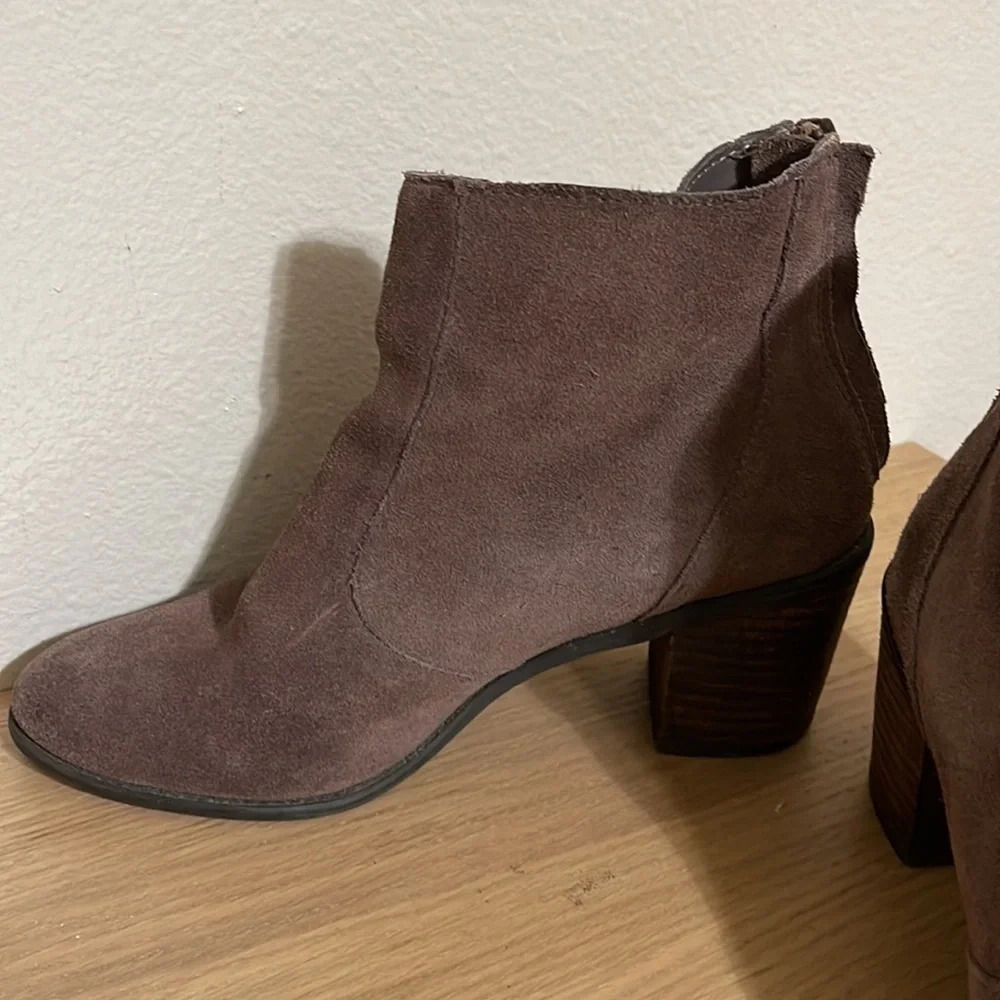 Crown Vintage Brown Suede Ankle Boots Size 7.5 - Picture 8 of 15